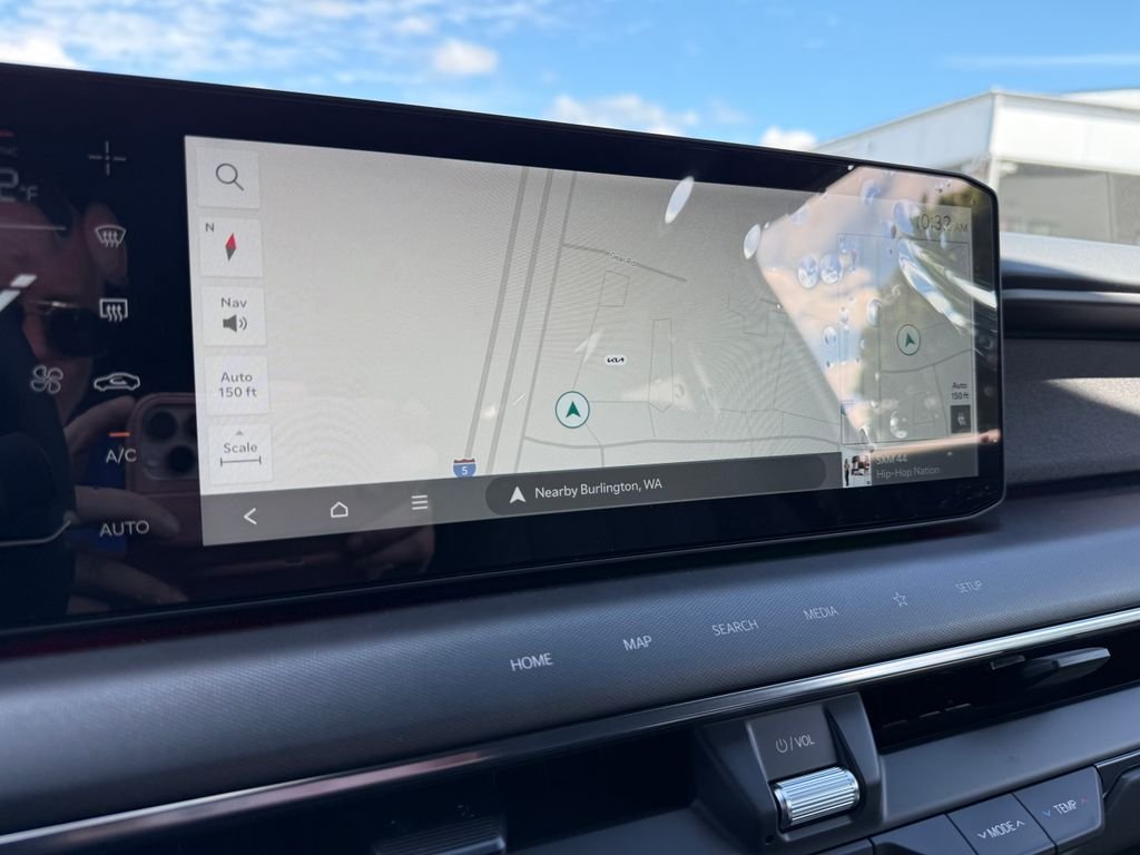 New 2026 Glacial White Kia Land AWD image 28
