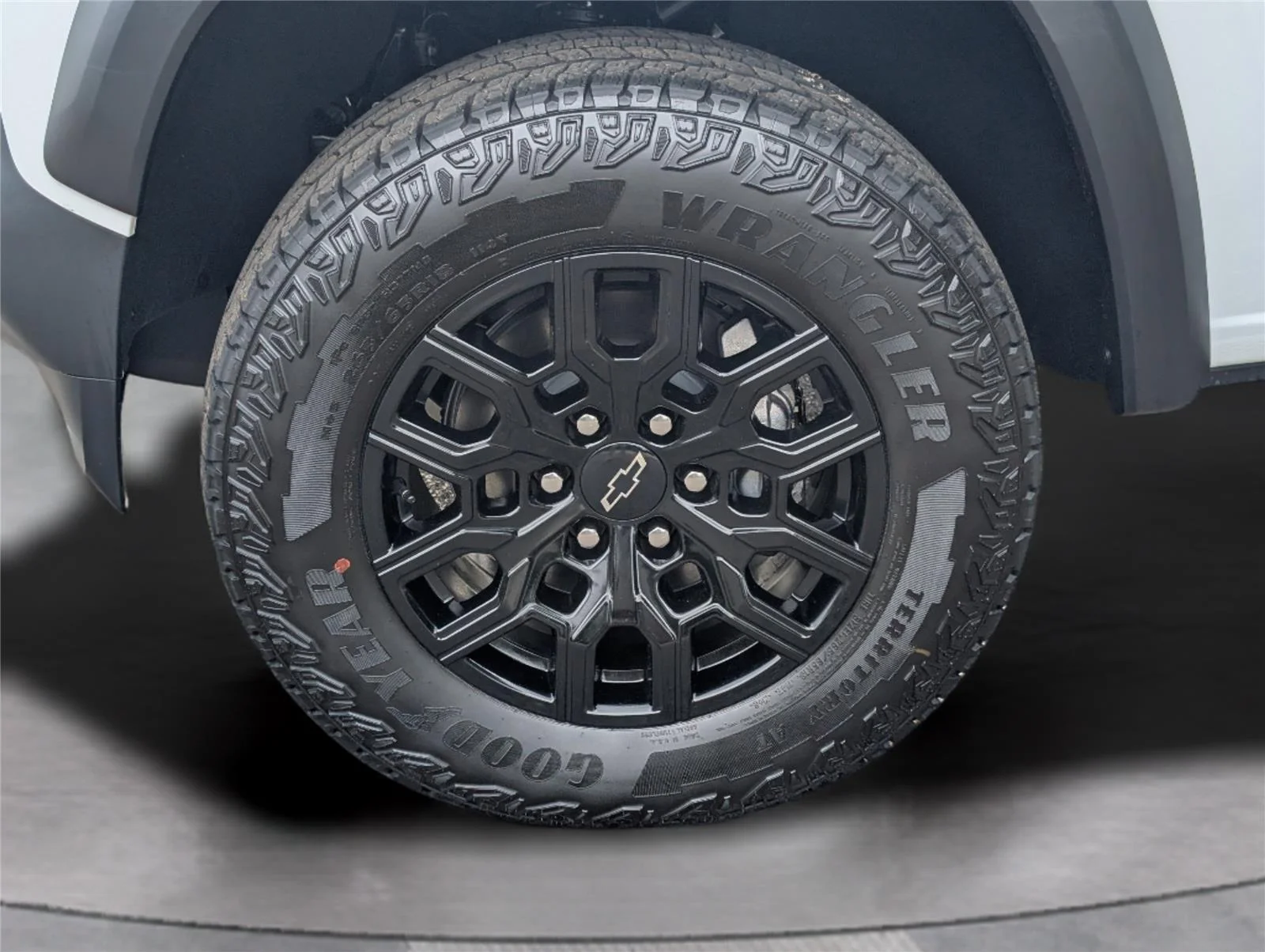New 2026 Summit White Chevrolet Trail Boss image 11