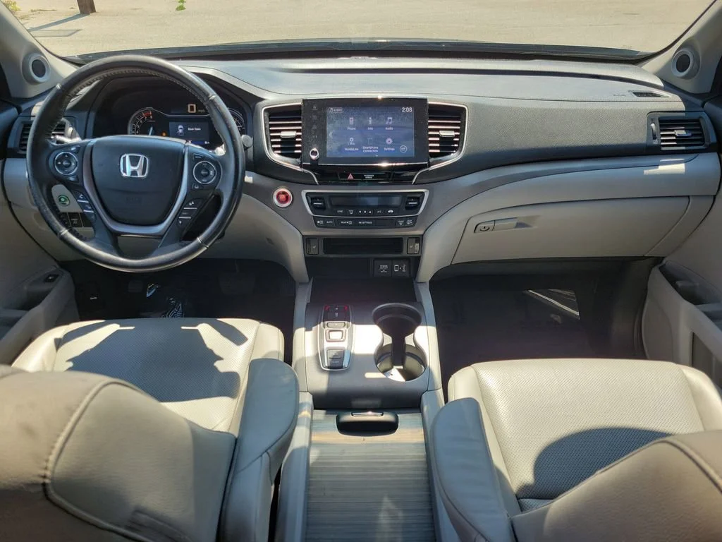 Used 2023 Gray Honda RTL image 11
