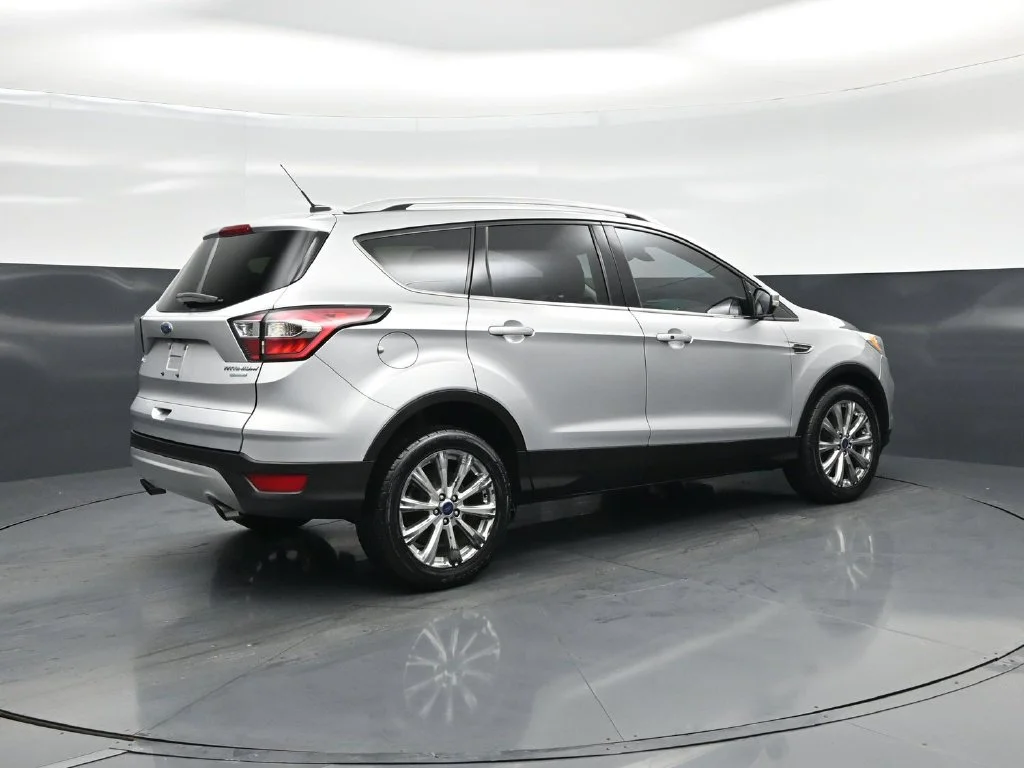Used 2017 Silver Ford Titanium image 25