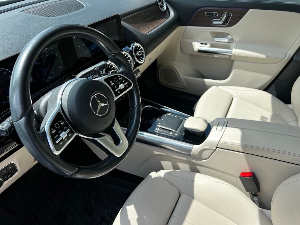 Certified Used 2021 White Mercedes-Benz GLA 250 image 6