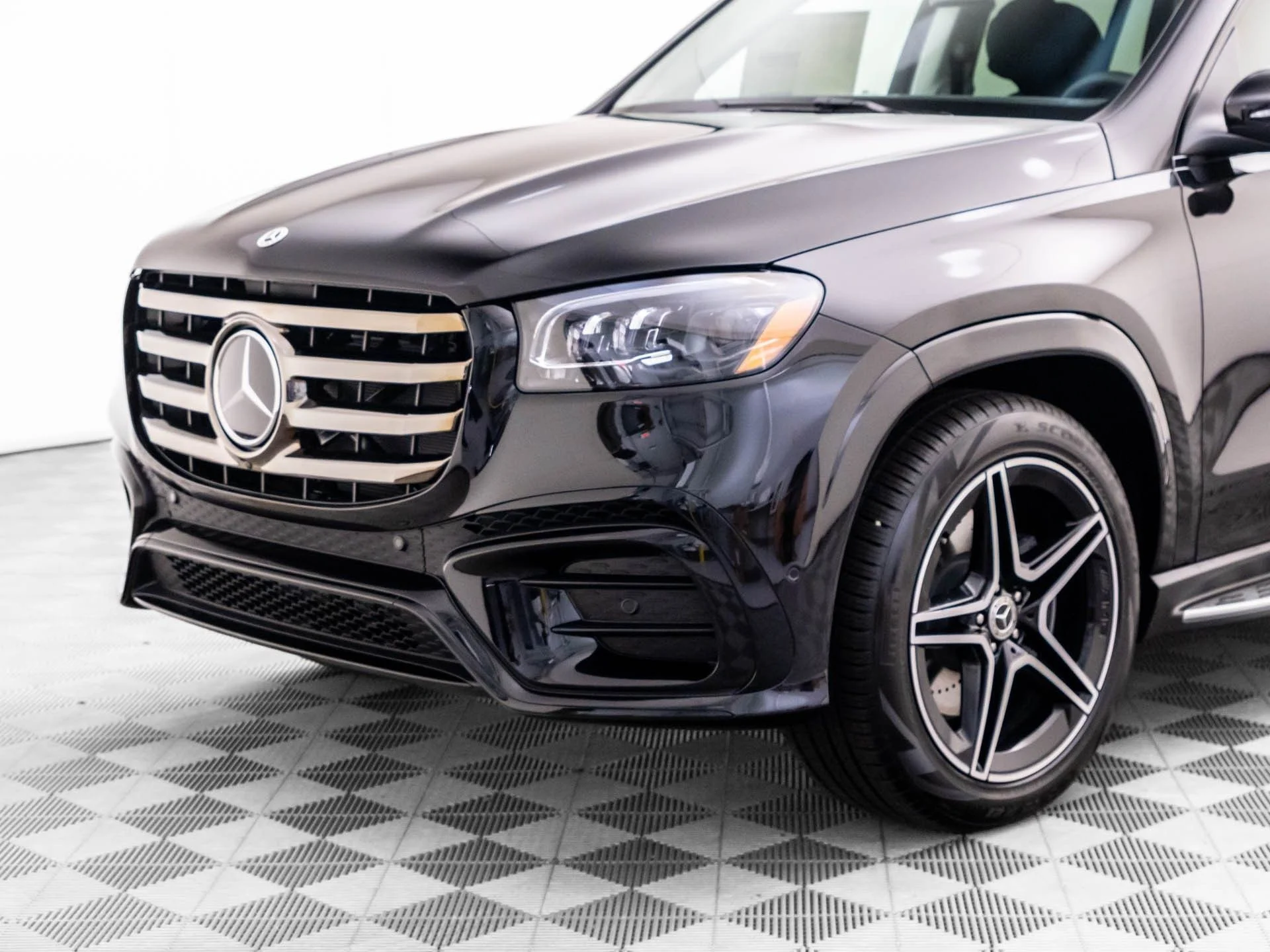 New 2026 Black Mercedes-Benz GLS 450 image 42
