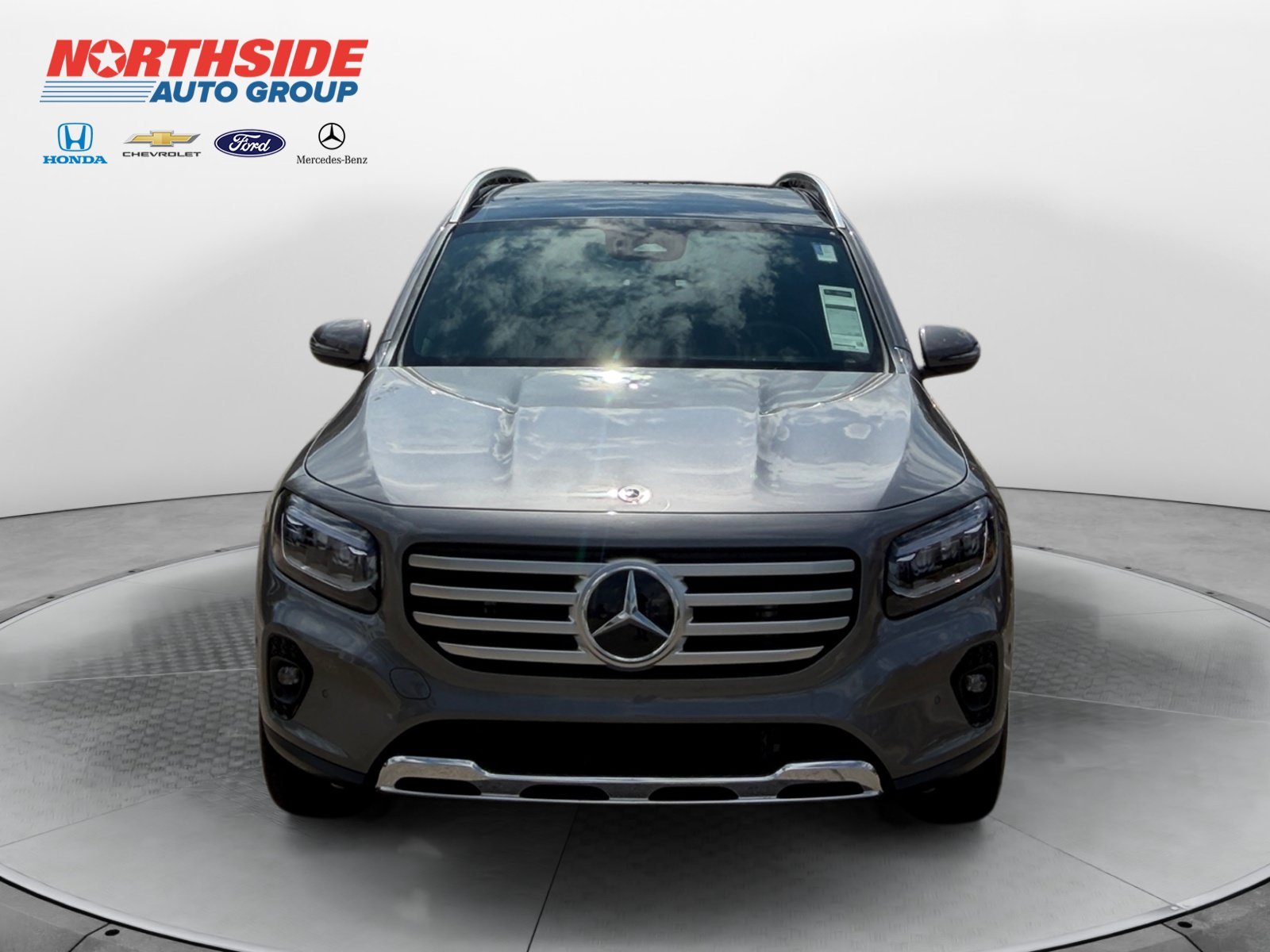 Used 2026 Gray Mercedes-Benz GLB 250 image 2