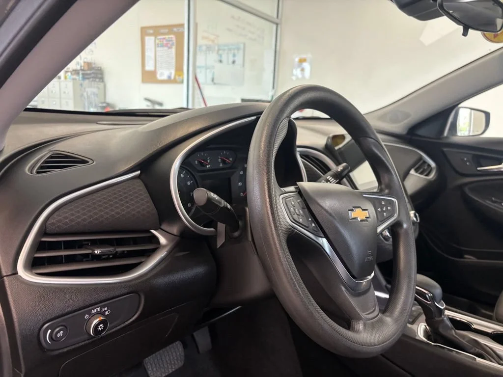 2025 Chevrolet Malibu 1LT - Photo 11