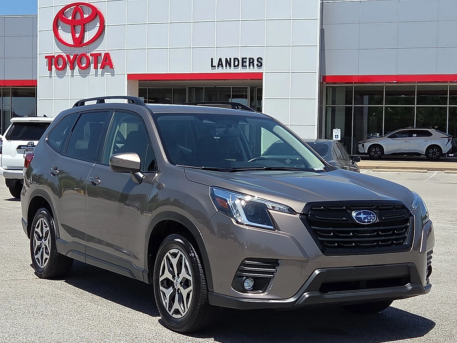 2024 Subaru Forester Premium's photo