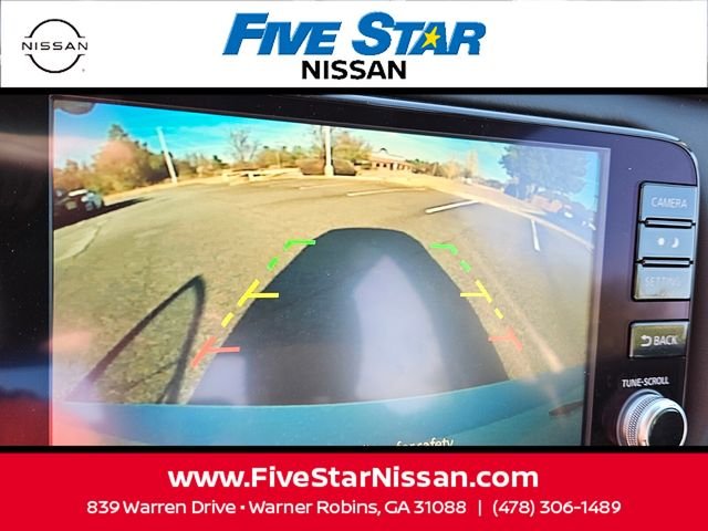 Used 2025 White Nissan 1.6 SR image 21