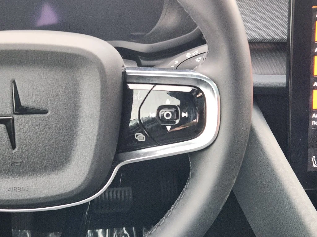 Used 2023  Polestar Long Range Dual Motor image 29