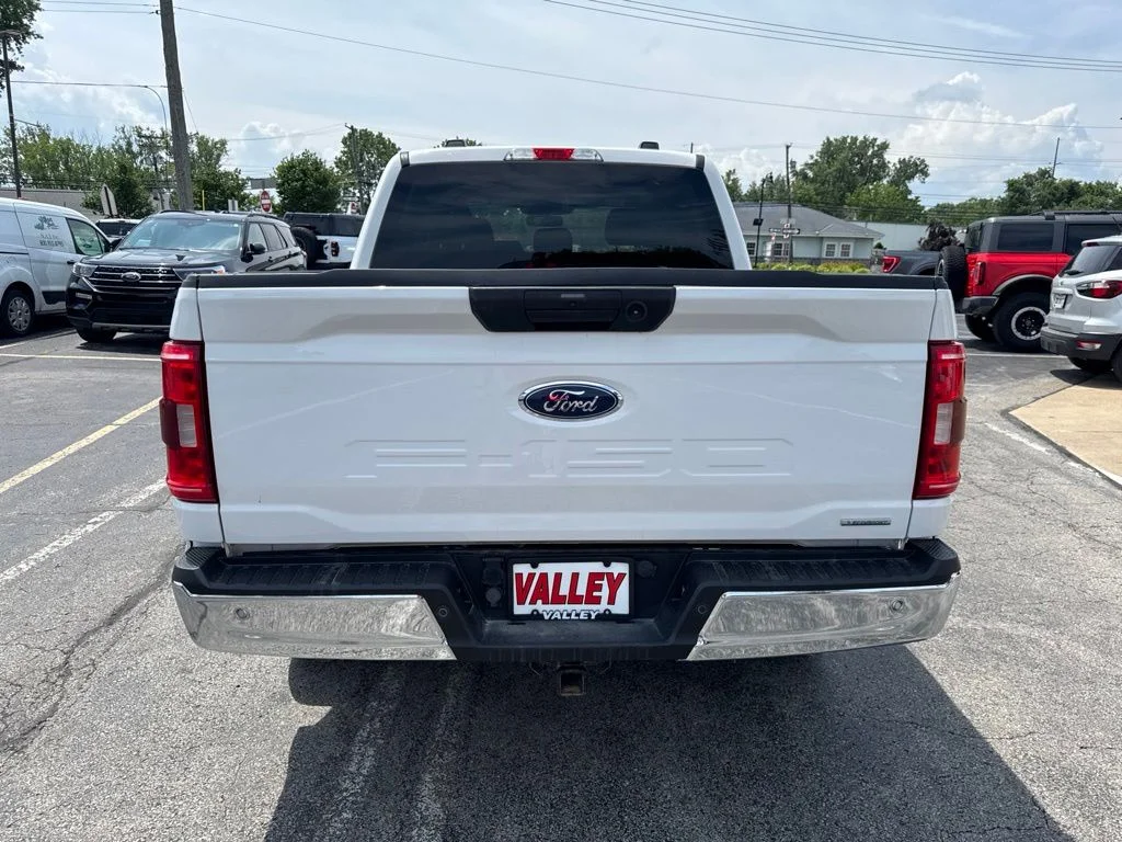 Used 2021 Oxford White Ford XLT image 3