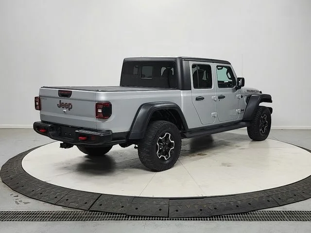 Used 2023 Silver Jeep Rubicon image 7
