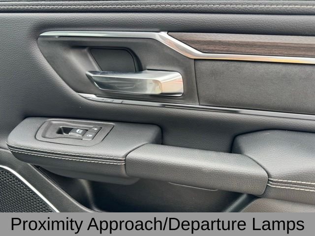 New 2026 Ivory White Tri-Coat Pearl-Coat Exterior Paint RAM Laramie image 24