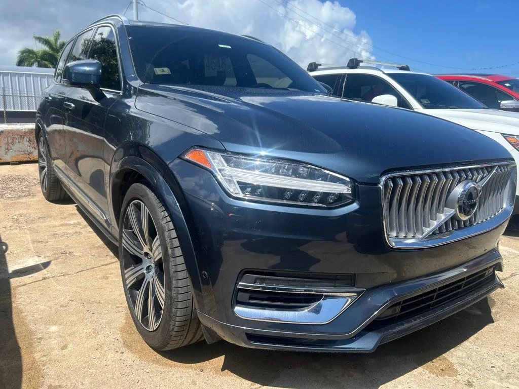 Used 2022 Blue Volvo T8 Inscription 7 Passenger image 1