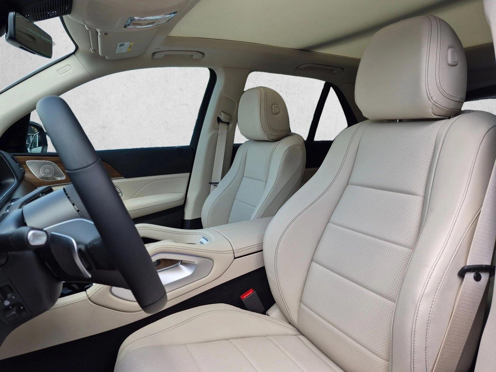 New 2026 Polar White Mercedes-Benz GLE450 image 4