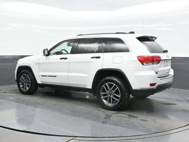 Used 2019 White Jeep Limited image 3