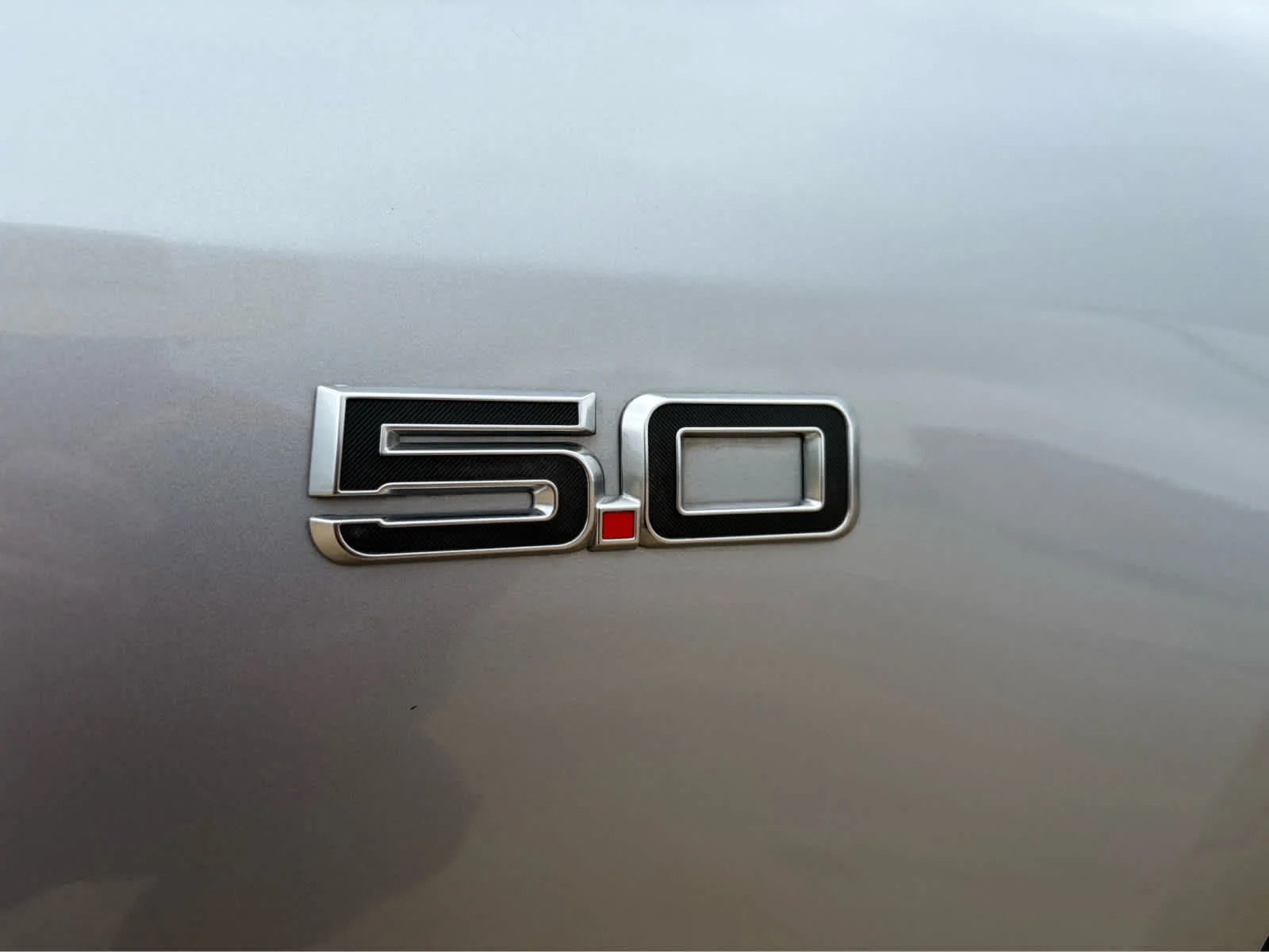 Used 2024 Iconic Silver Metallic Ford GT Premium image 6