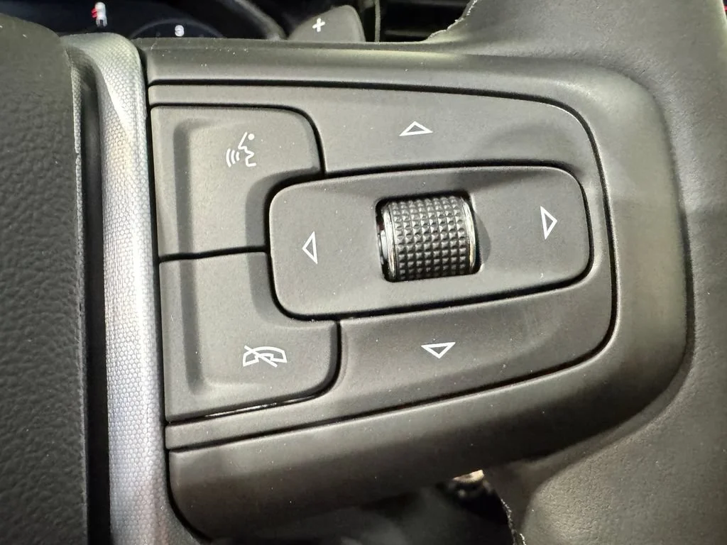 2026 GMC Sierra 1500 SLT - Photo 18