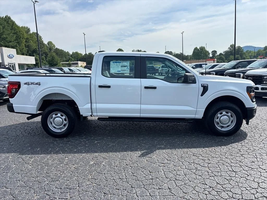 New 2026 Oxford White Ford XL image 9