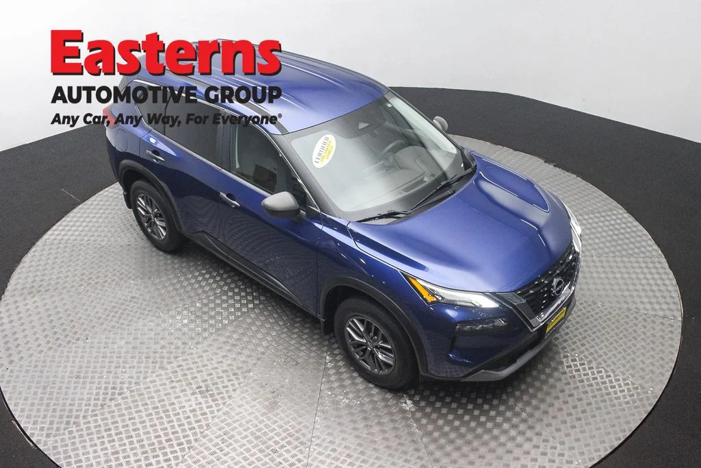 Used 2023 Blue Nissan S image 3