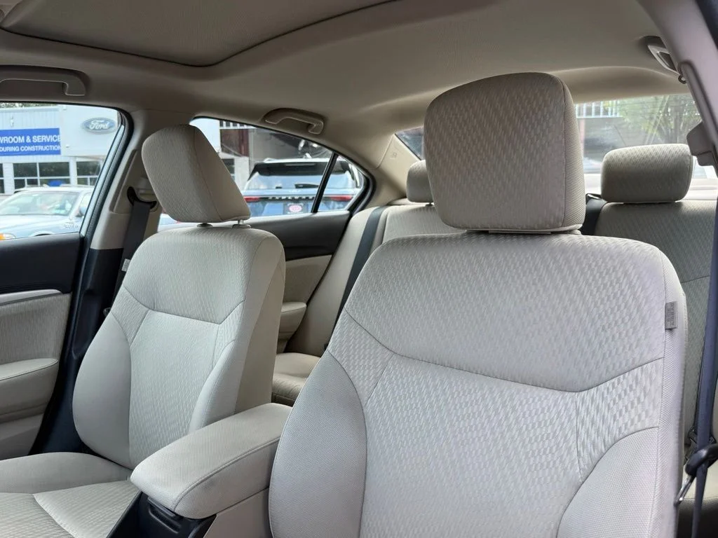 Used 2015 White Honda EX image 24