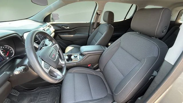 Used 2023 Silver GMC SLE image 17
