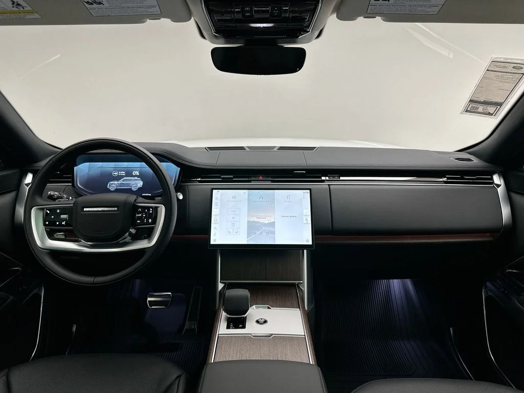 2026 Land Rover Range Rover SE - Photo 8