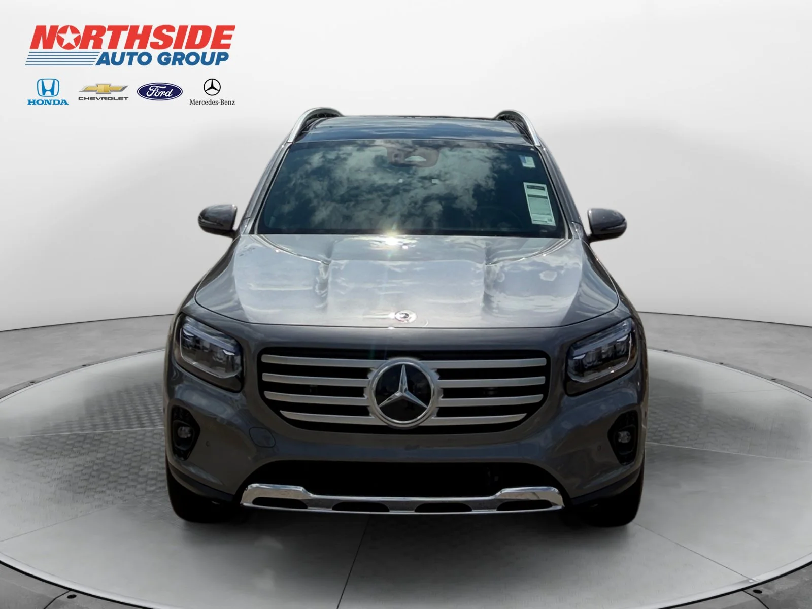 Used 2026 Gray Mercedes-Benz GLB 250 image 2