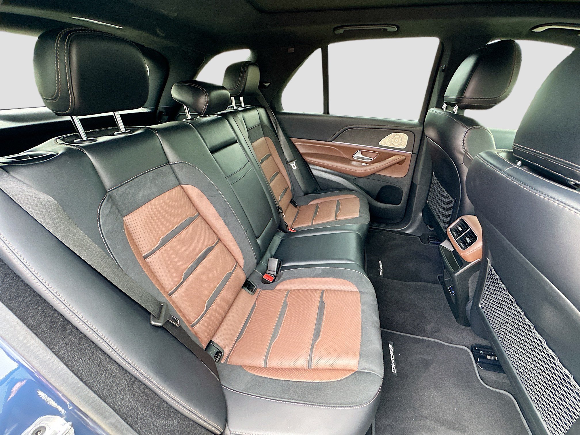 Used 2024 Twilight Blue Metallic Mercedes-Benz AMG® GLE 63 S image 25