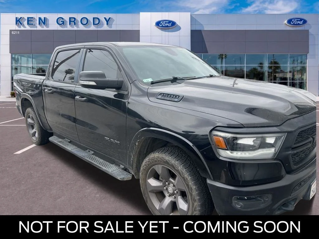 2020 RAM 1500 Big Horn/Lone Star 4x4 Crew Cab 5'7's photo
