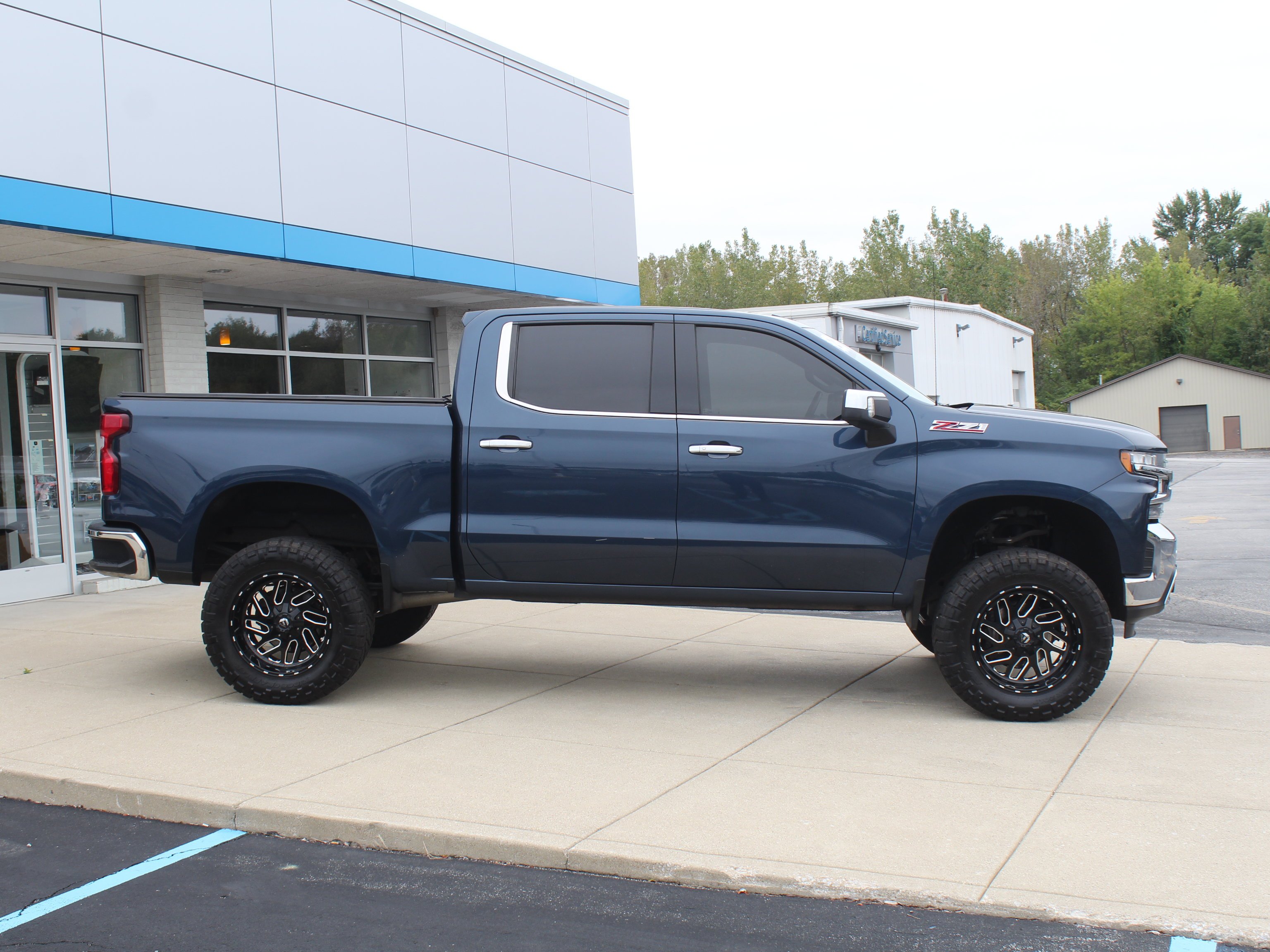 Used 2021 NORTHSKY BLUE METALLIC Chevrolet LTZ image 5