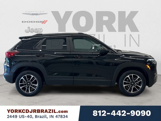Used 2025 Black Chevrolet LT image 6