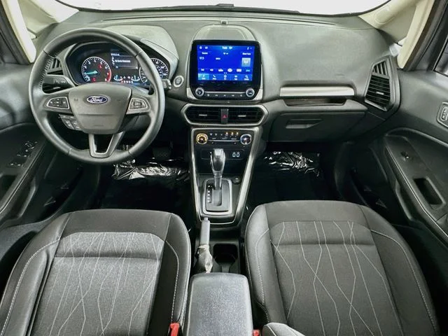 Used 2020 Blue Ford SE image 12