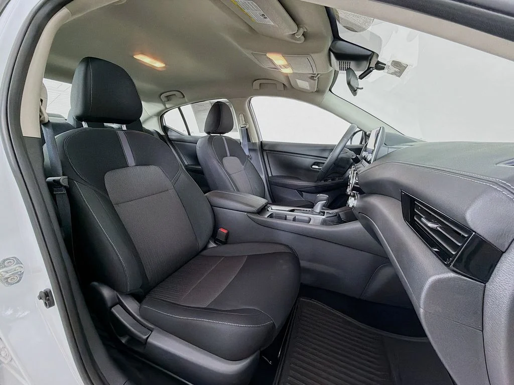 Used 2025 Aspen White Tricoat Nissan SV image 26