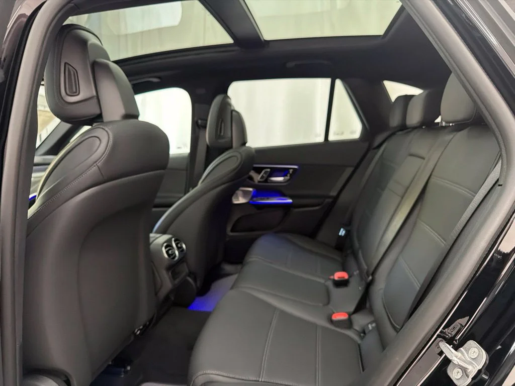 New 2027 Black Mercedes-Benz GLC 300 image 20