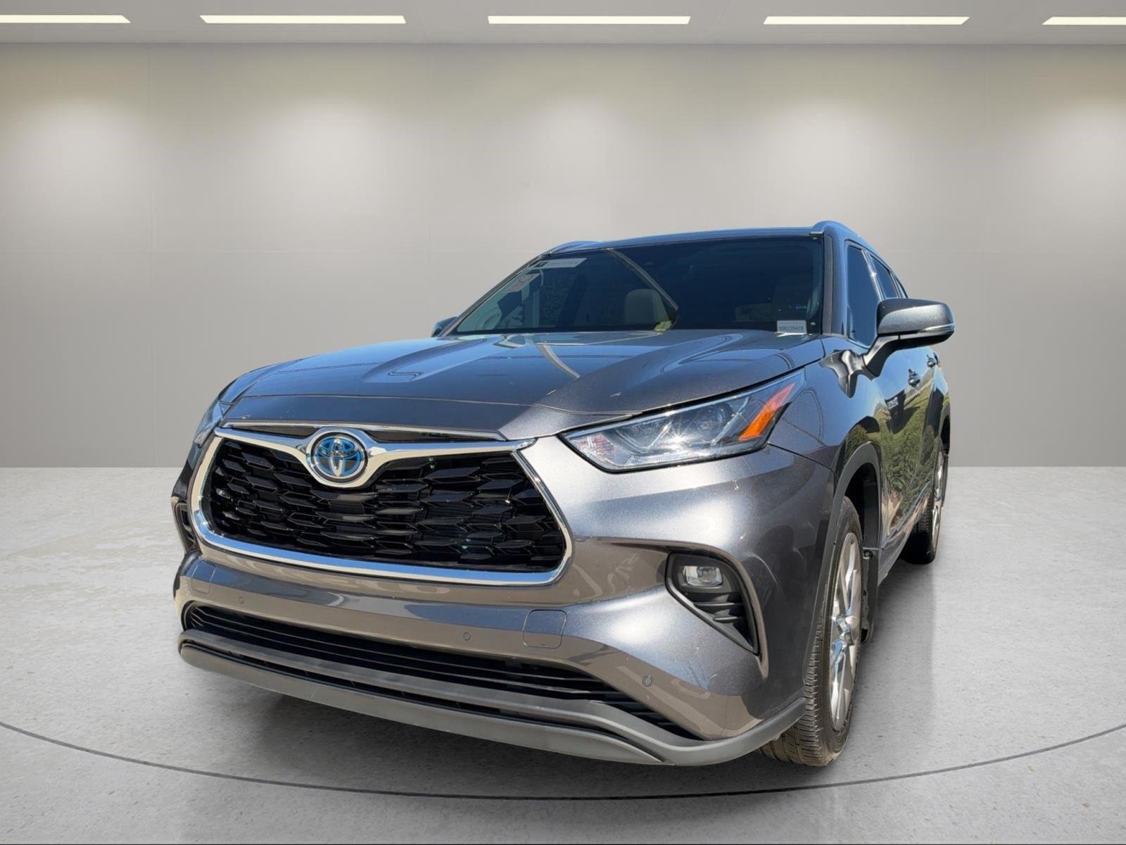 Used 2021 Magnetic Gray Metallic Toyota Hybrid Limited image 5