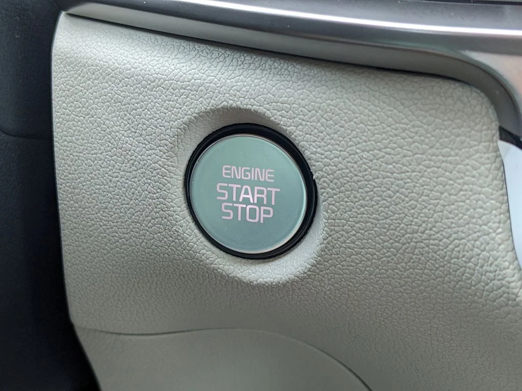 2025 Kia Sorento S - Photo 29