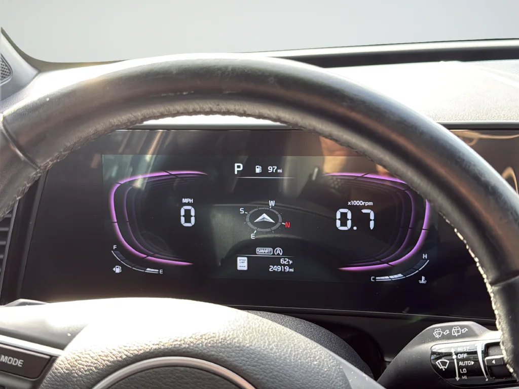 Used 2025 White Kia X-Line image 36