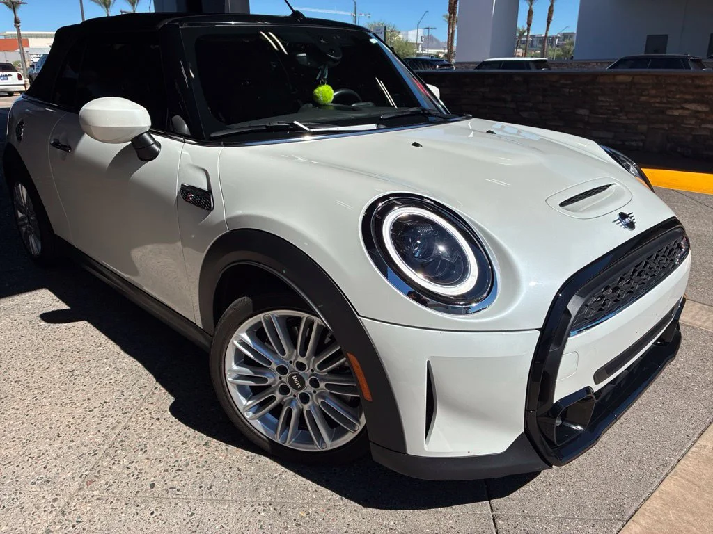Used 2024 White MINI  image 3