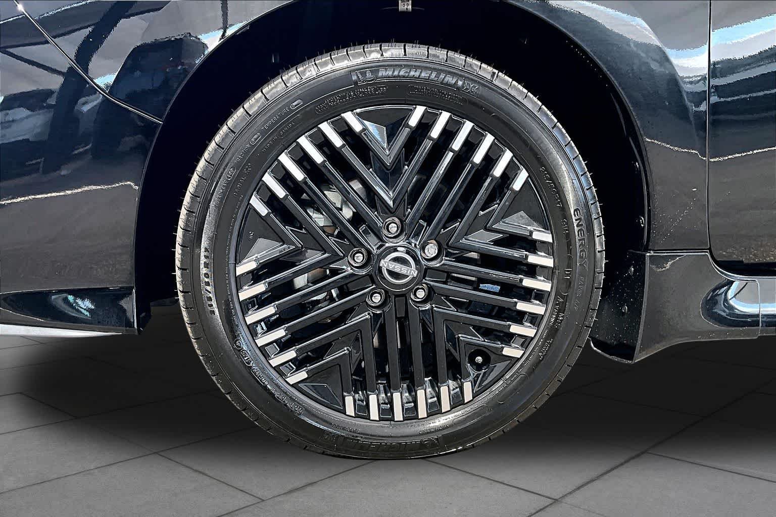 Used 2025 Super Black Nissan SV PLUS image 10