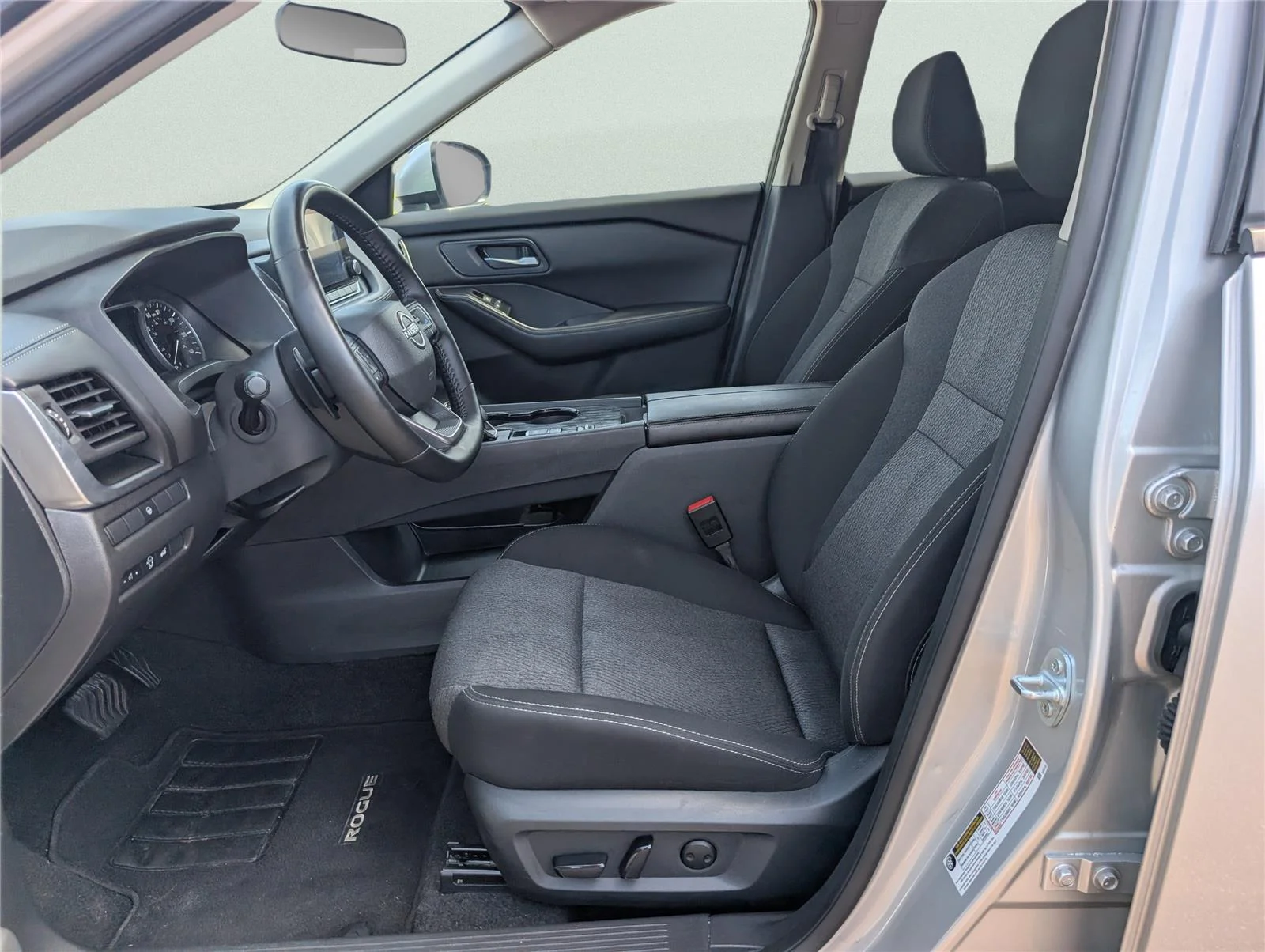 Used 2025 Brilliant Silver Metallic Nissan SV image 11