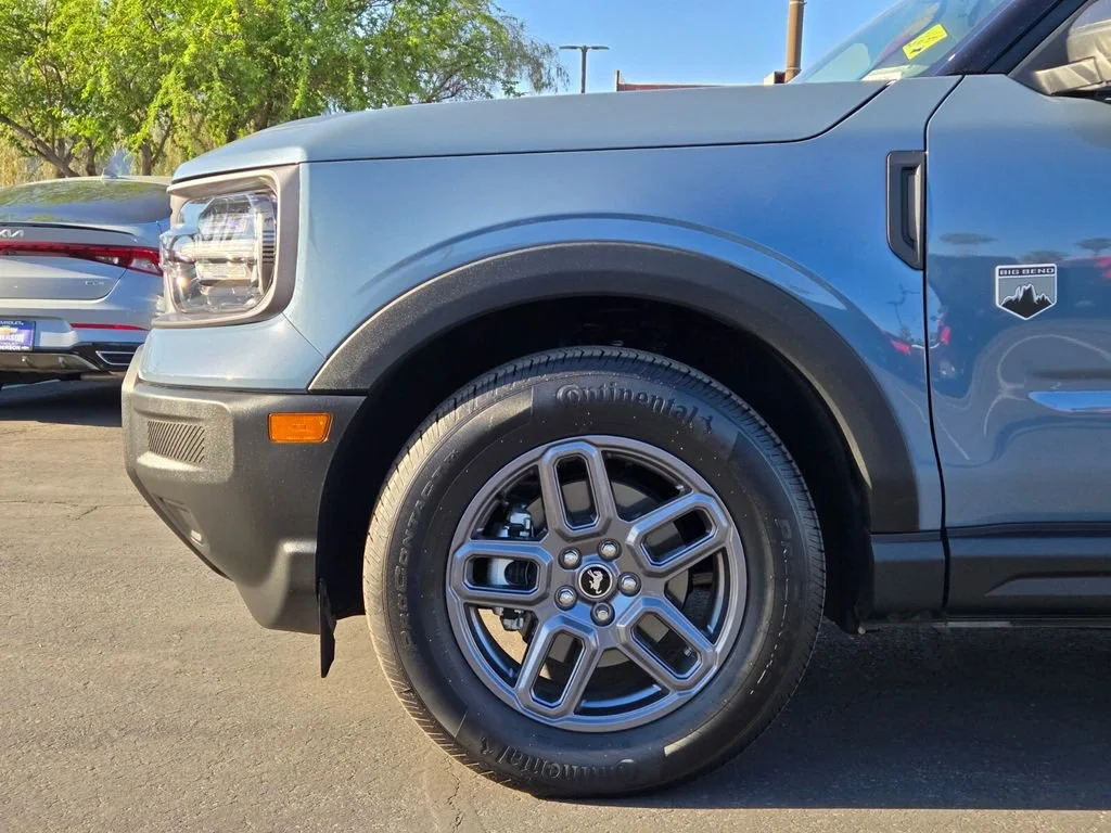 Used 2025 Azure Gray Metall Ford Big Bend image 9