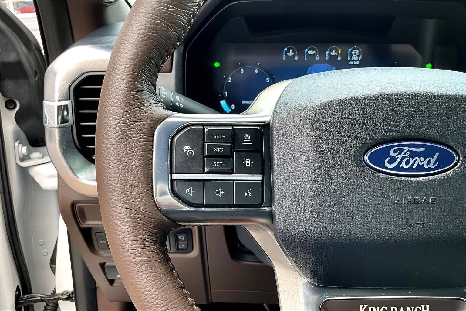 Used 2025 Star White Metallic Tri-Coat/Marsh Gray Ford King Ranch image 24