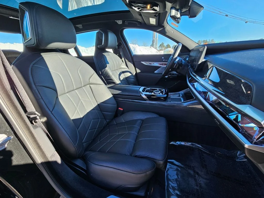 Certified Used 2024 Black Sapphire Metallic BMW 760i xDrive image 19
