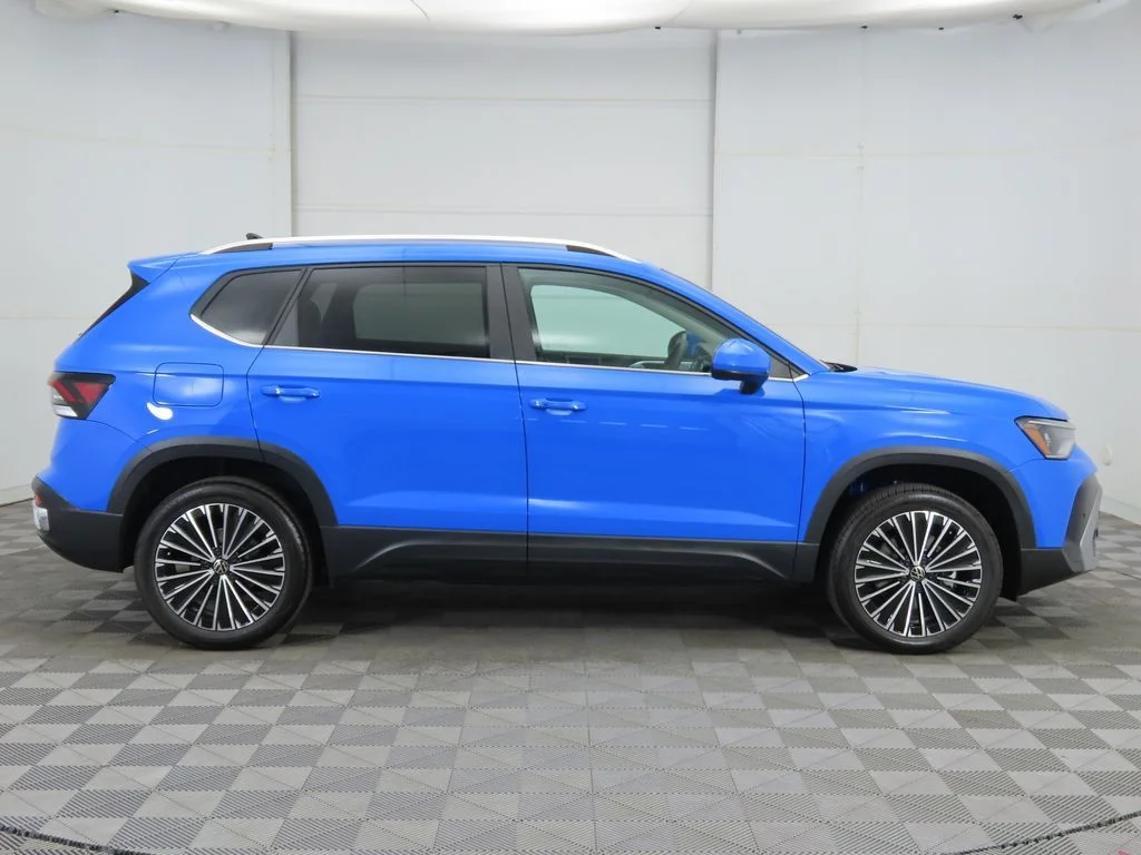 New 2026 Blue Volkswagen 1.5T SE image 4