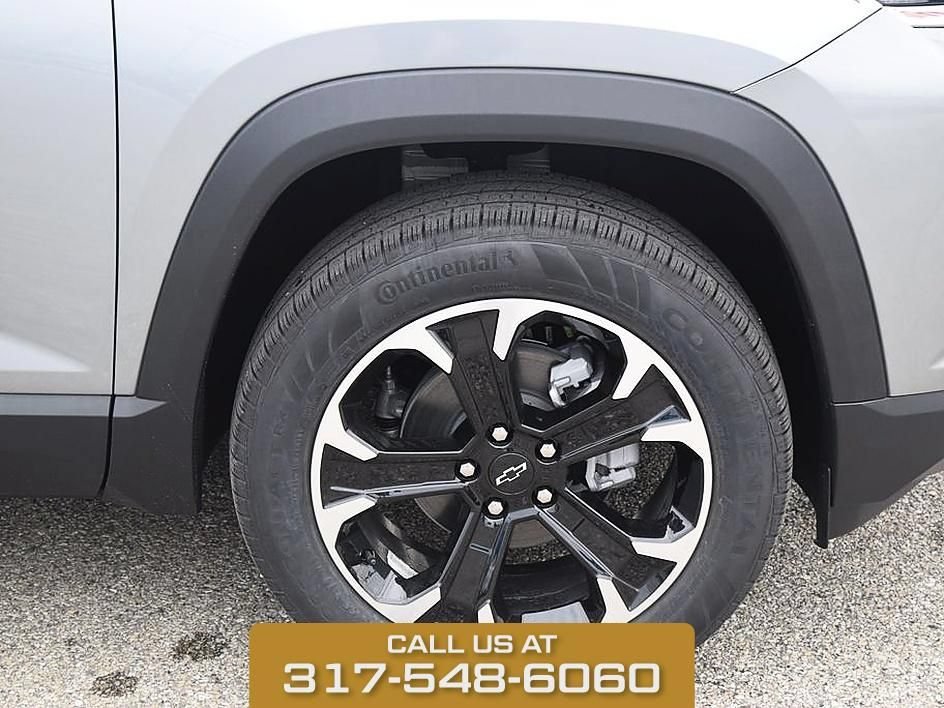 2027 Chevrolet Equinox LT - Photo 9