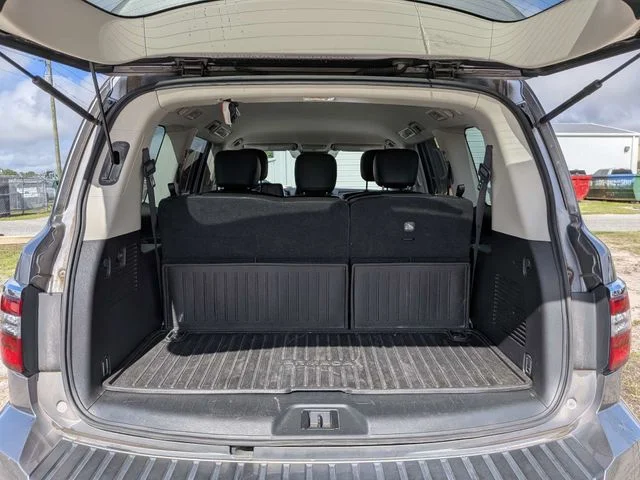 Used 2022 Gray Nissan SV image 11