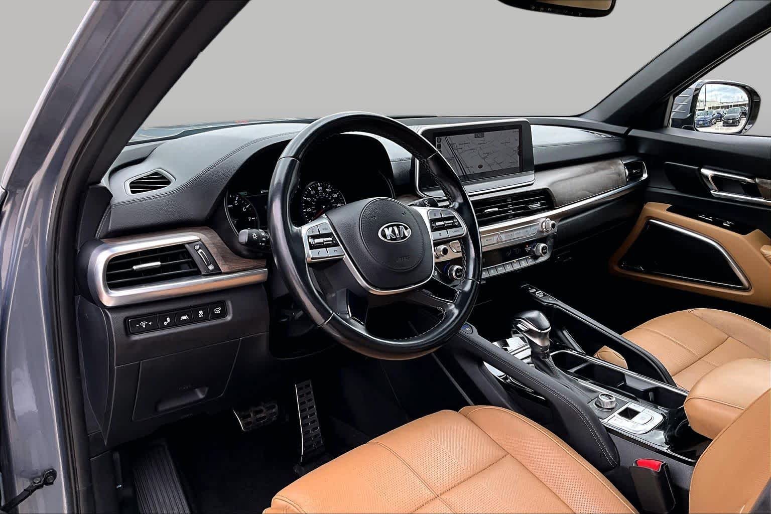 Used 2021 Everlasting Silver Kia SX image 16