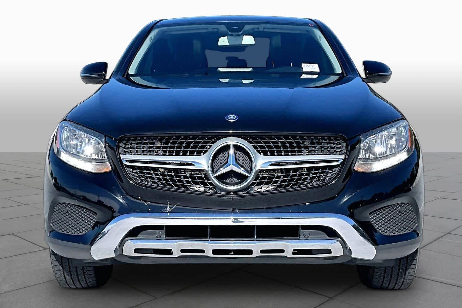 Used 2017 Obsidian Black Metallic Mercedes-Benz GLC 300 image 4