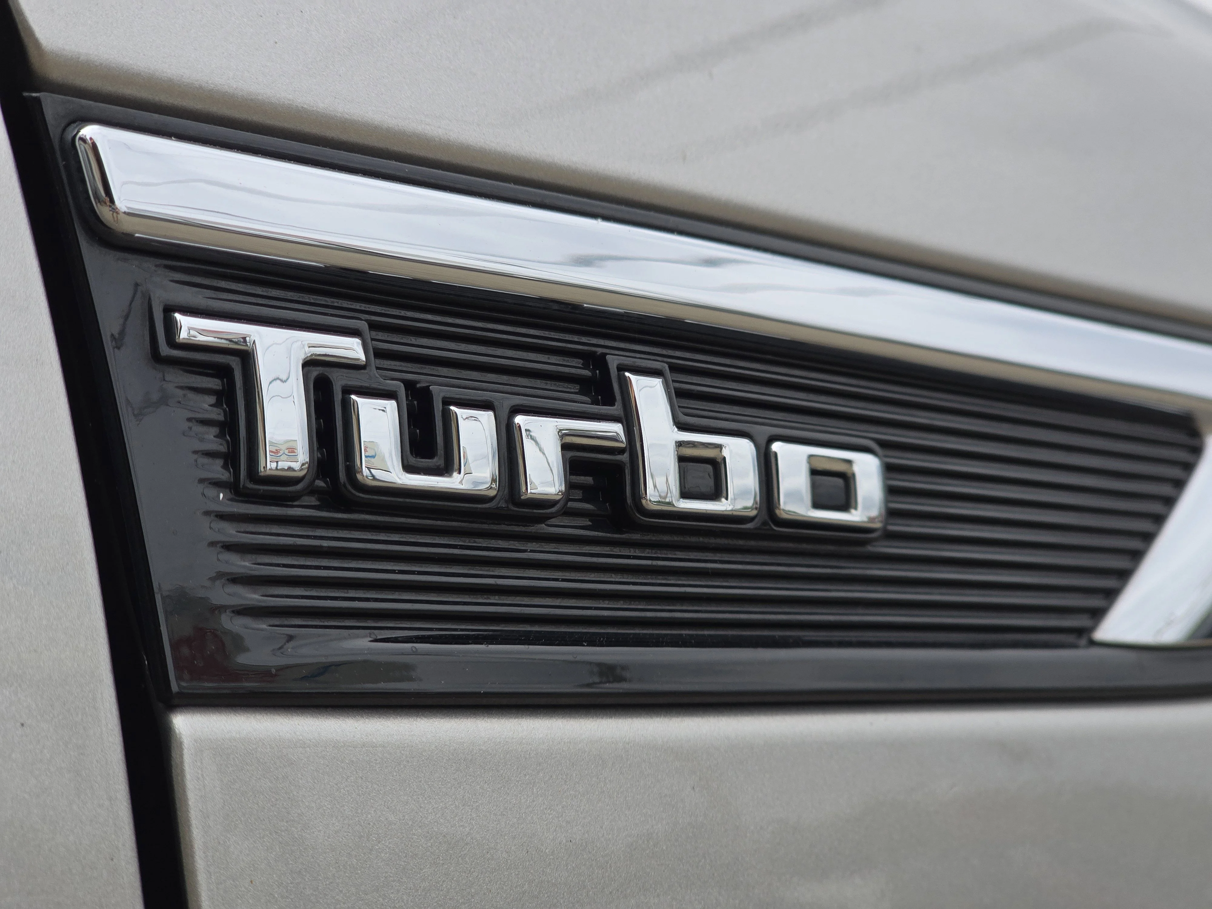 Used 2014 Satin Metal Kia SX Turbo image 12