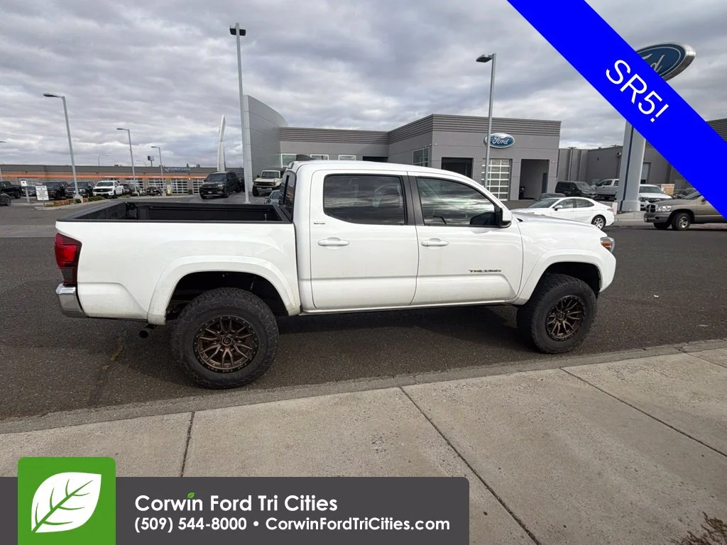 Used 2022 White Toyota SR5 image 8