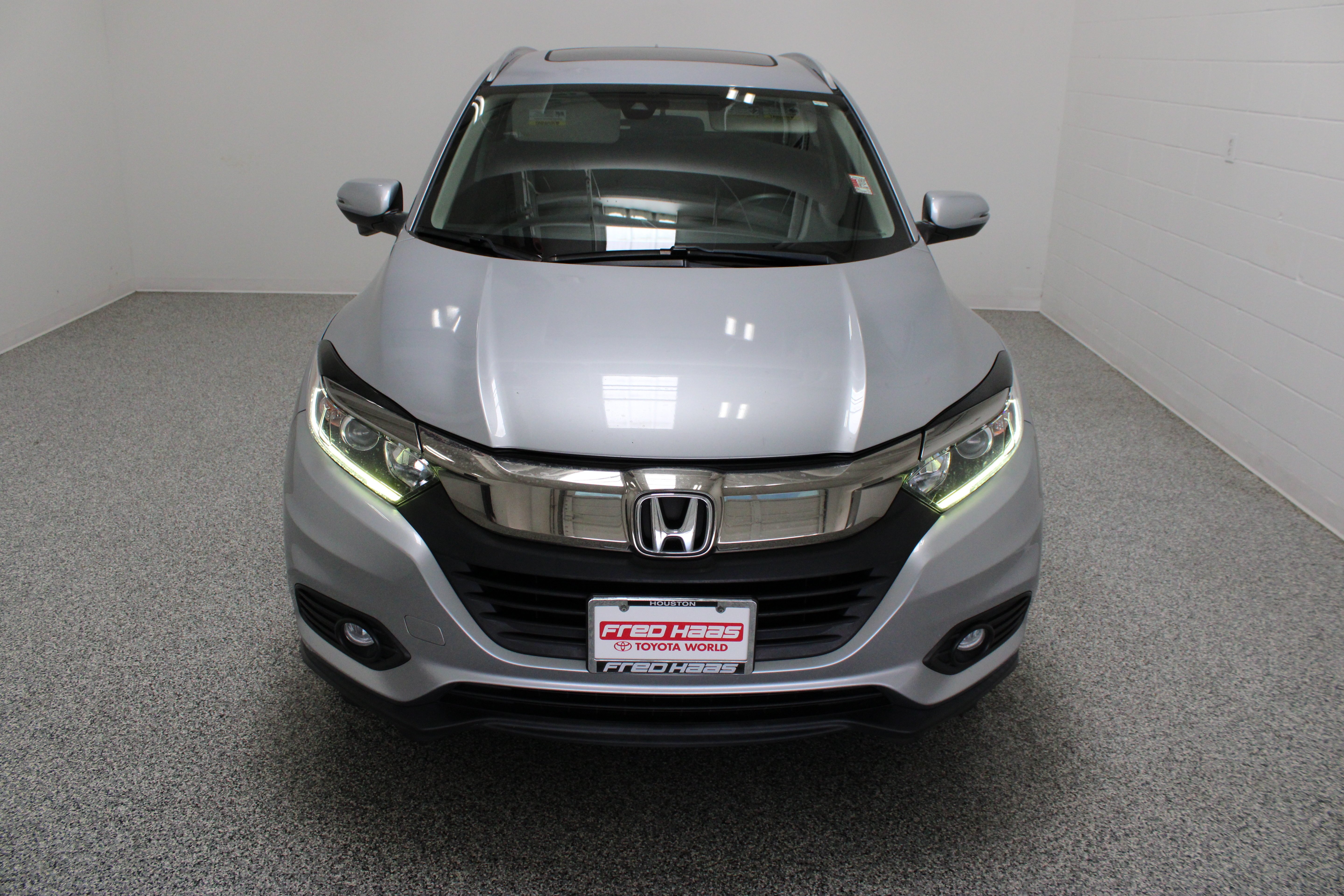 Used 2020 Lunar Silver Metallic Honda EX 1.8L image 3
