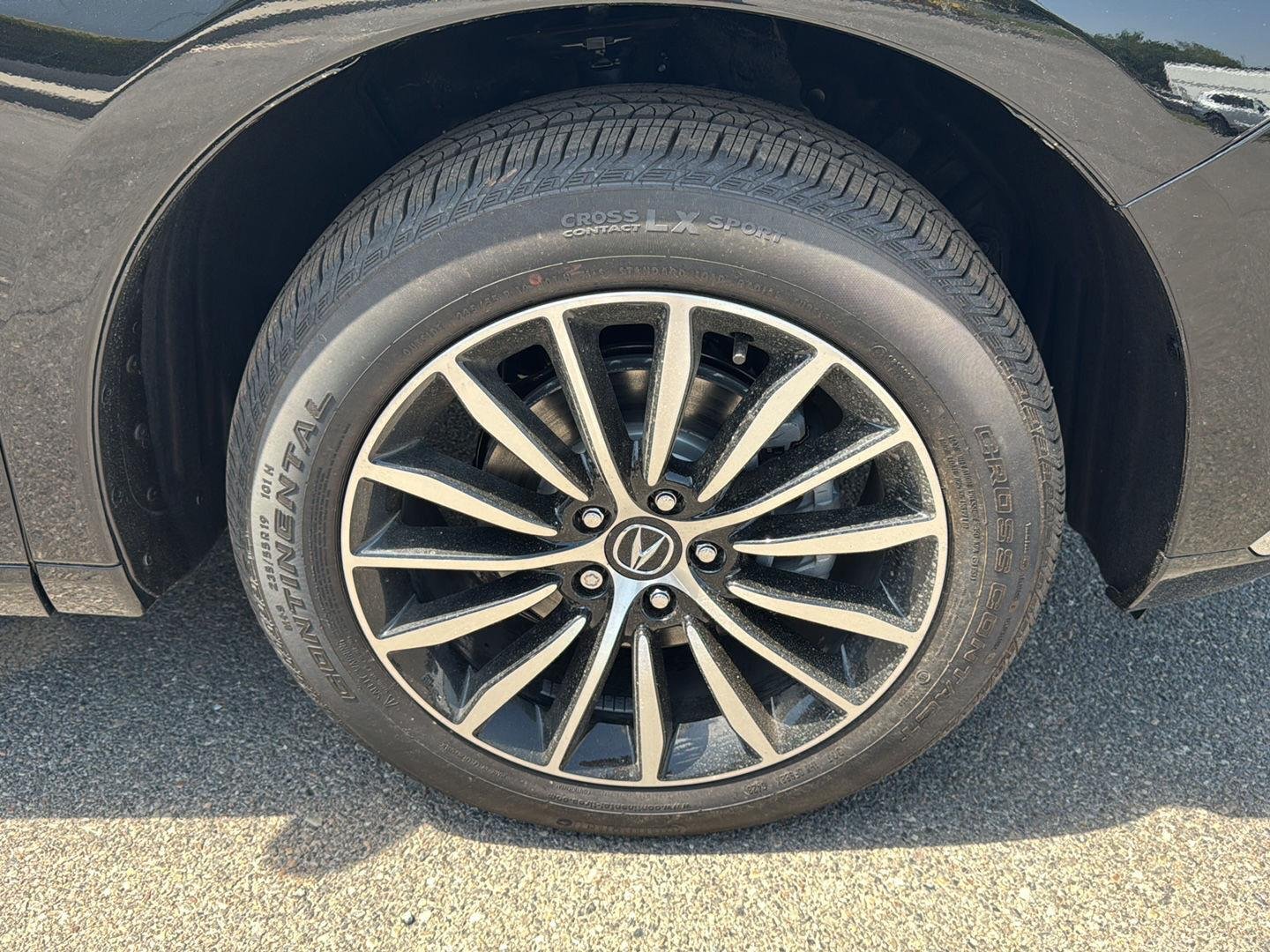 New 2026 Majestic Black Pearl Acura SH-AWD w/Advance image 15